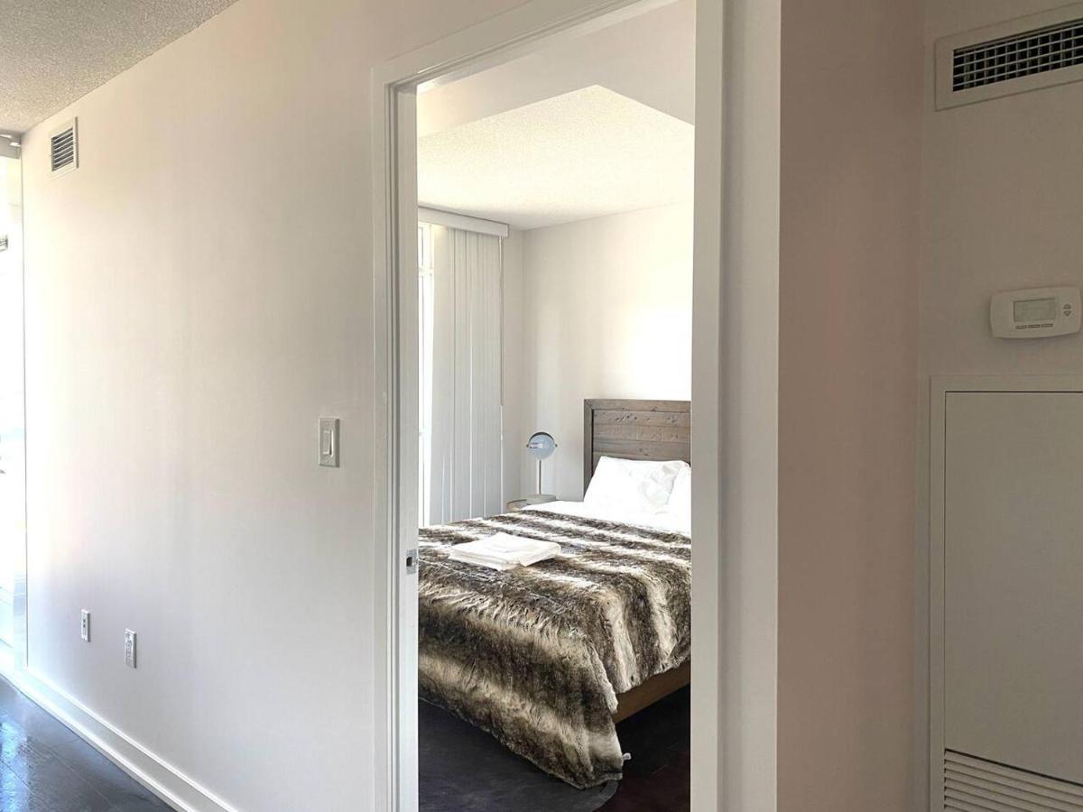 Family Oriented Downtown Toronto 2Bdrm Condo With Parking & Office Space Exterior foto