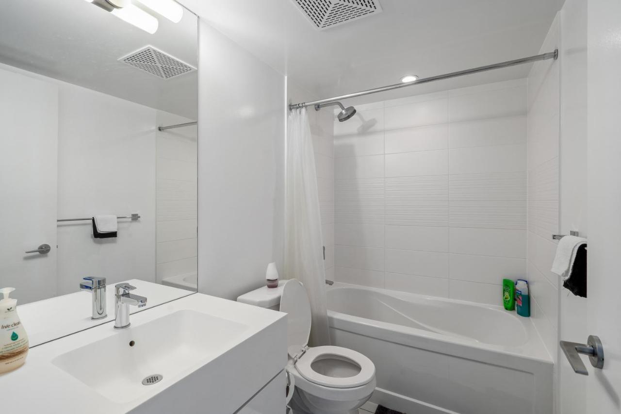 Family Oriented Downtown Toronto 2Bdrm Condo With Parking & Office Space Exterior foto