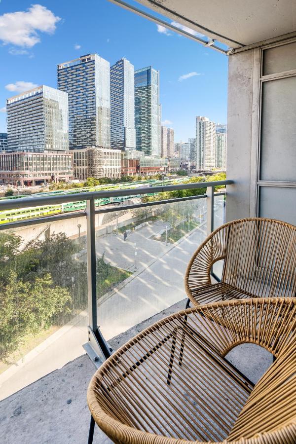 Family Oriented Downtown Toronto 2Bdrm Condo With Parking & Office Space Exterior foto